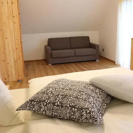 Weingartenhaus Tatil Evi *