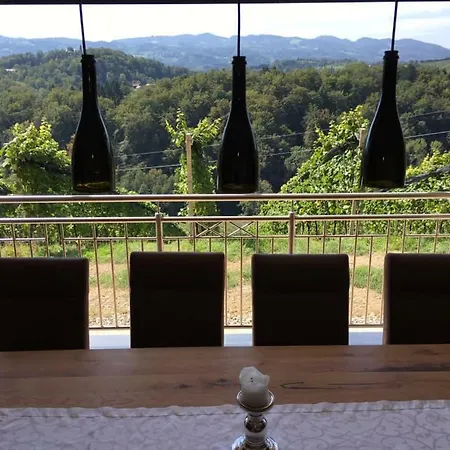 Weingartenhaus * Лойчах